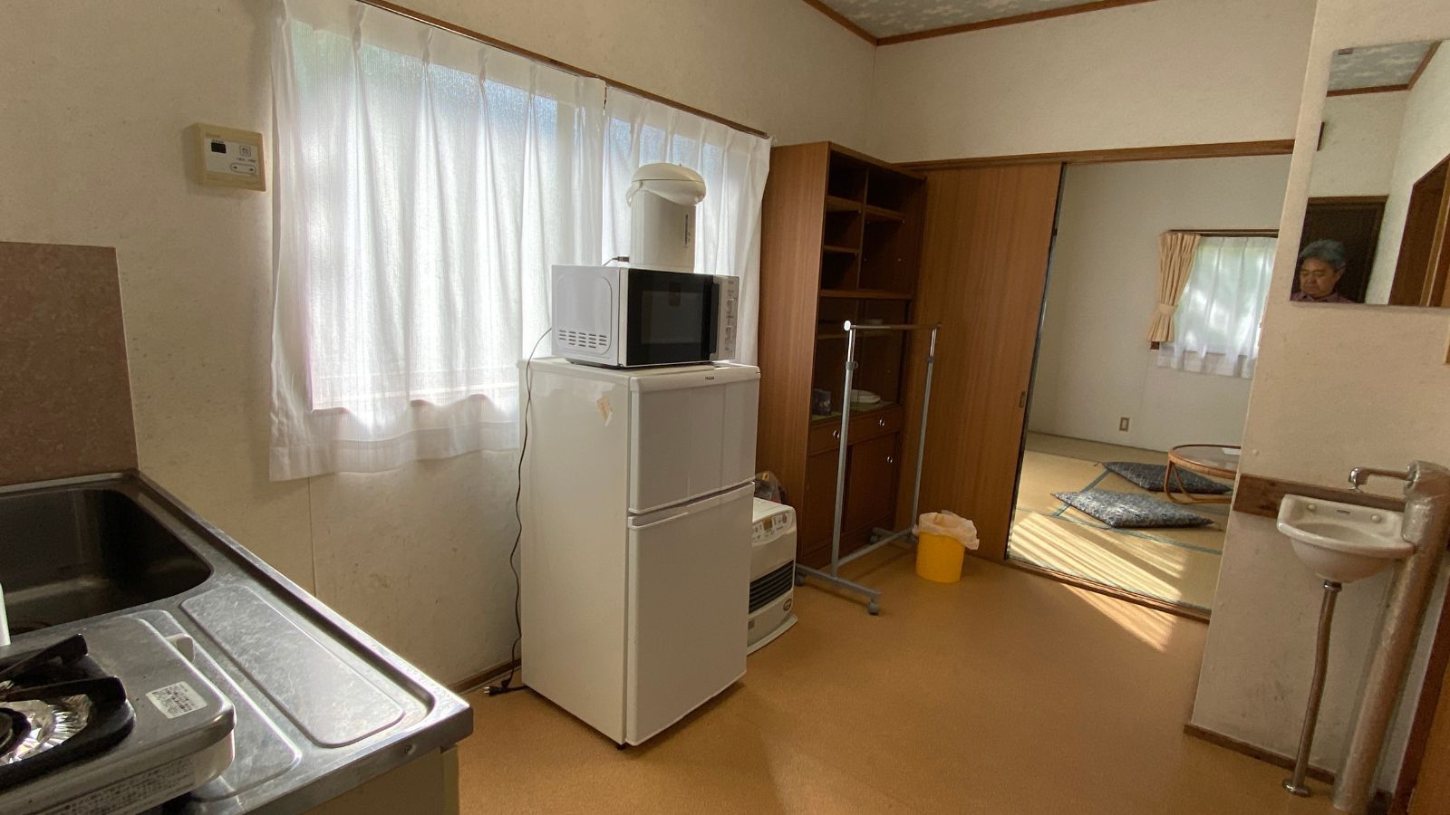 【コテージ/和室8畳】森に抱かれた一棟貸し｜キッチン付