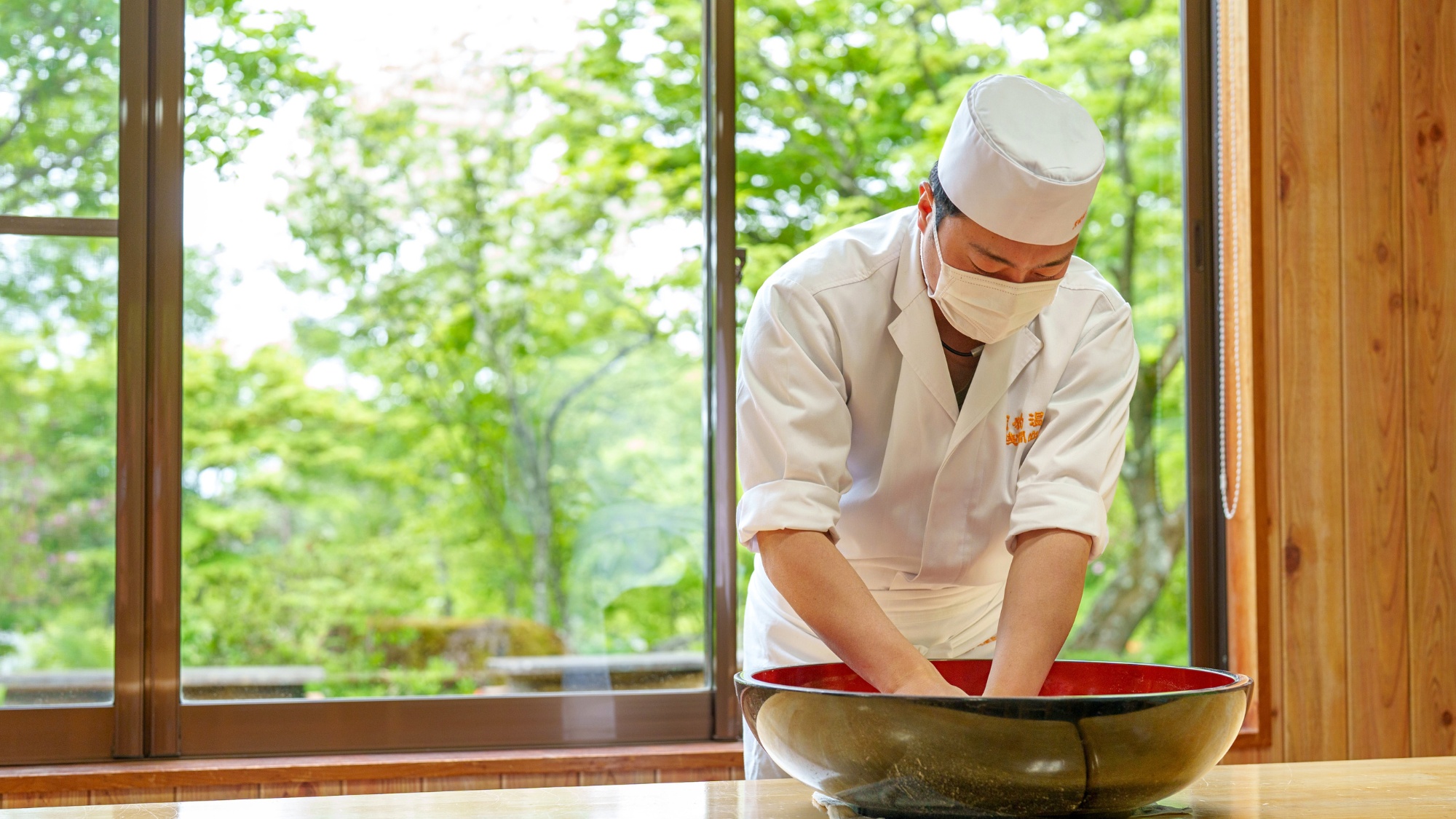 館主自ら打つ蕎麦は天狗温泉名物のひとつです。ぜひご賞味ください。