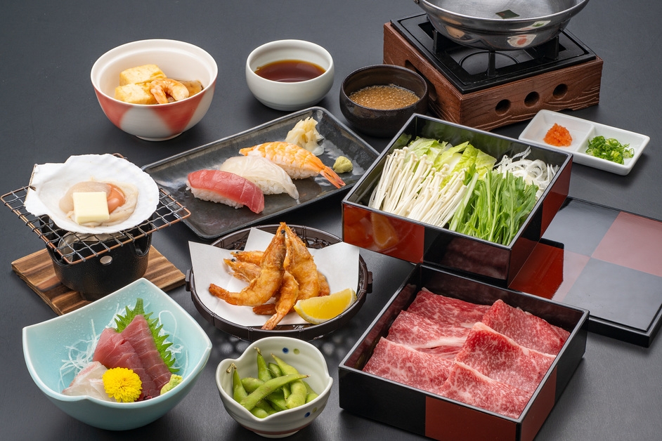 朝食はバイキング！【☆夕食は 丹沢(たんざわ) 御膳☆】超豪華な夕食御膳付き宿泊プラン御膳】