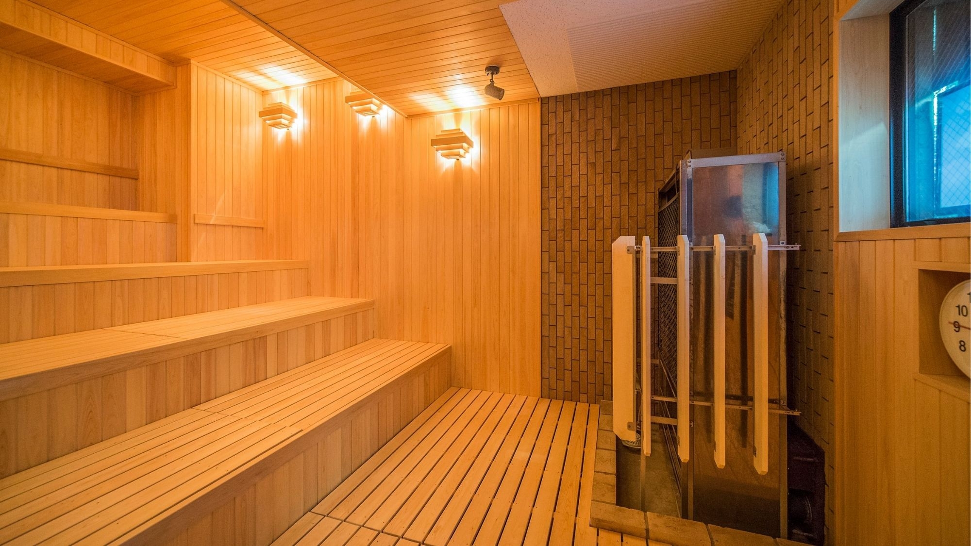 【セミダブルベッド お一人様利用】元気な1日は朝食から！朝食バイキング付宿泊プラン