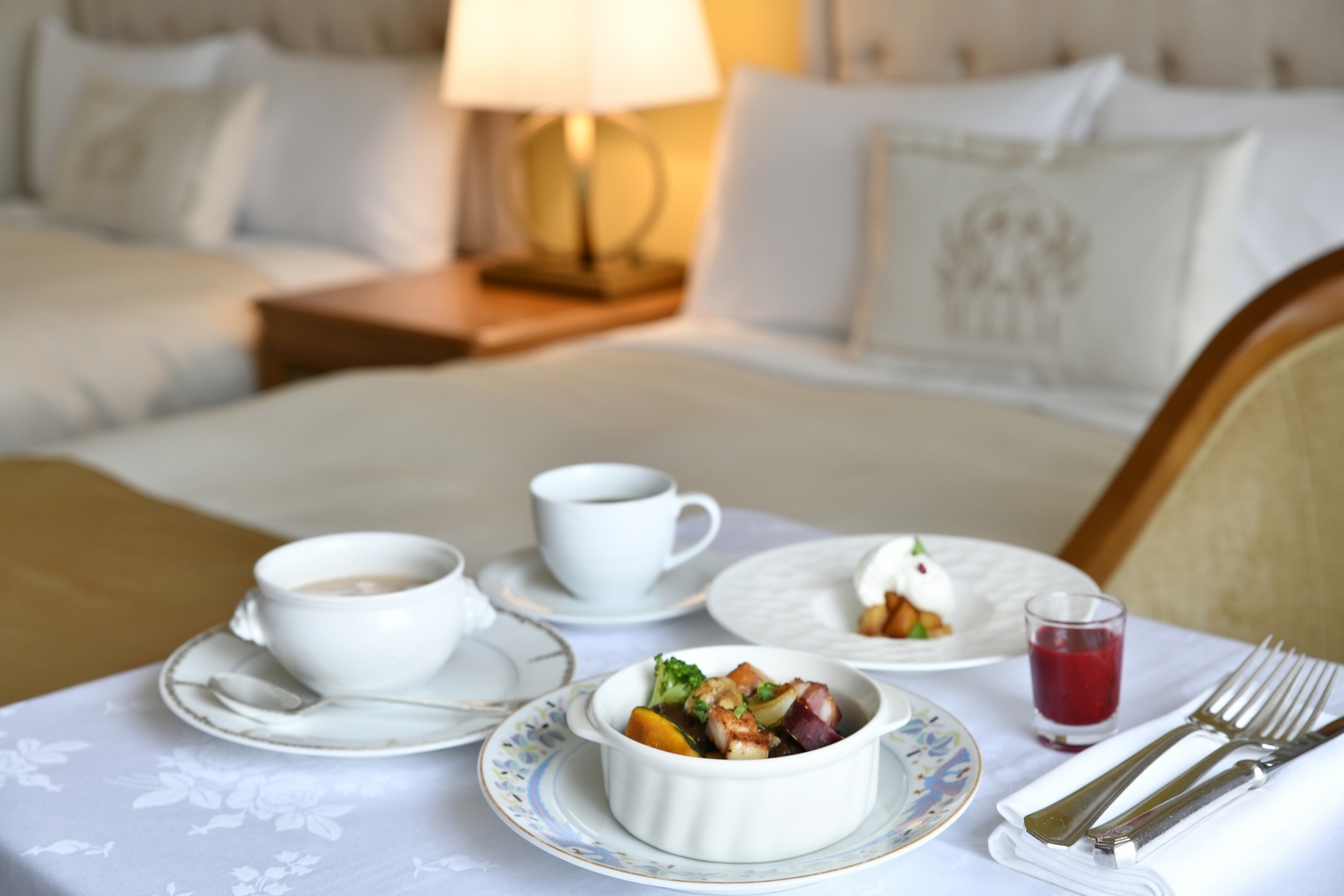 秋色満点★オータムディナーステイ　1泊2食付き（ご夕食20時）