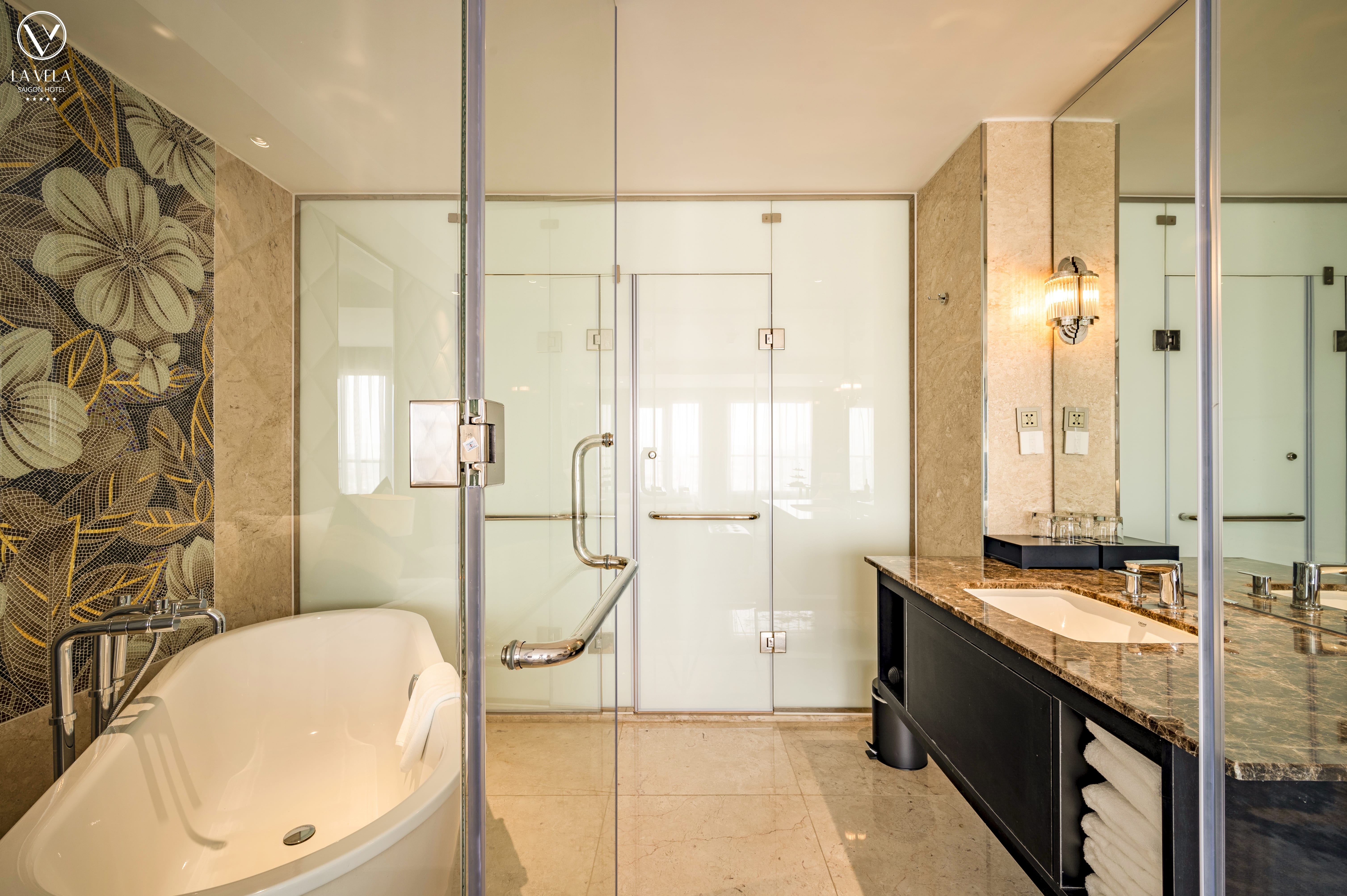 プレミアラグジュアリー 角部屋 