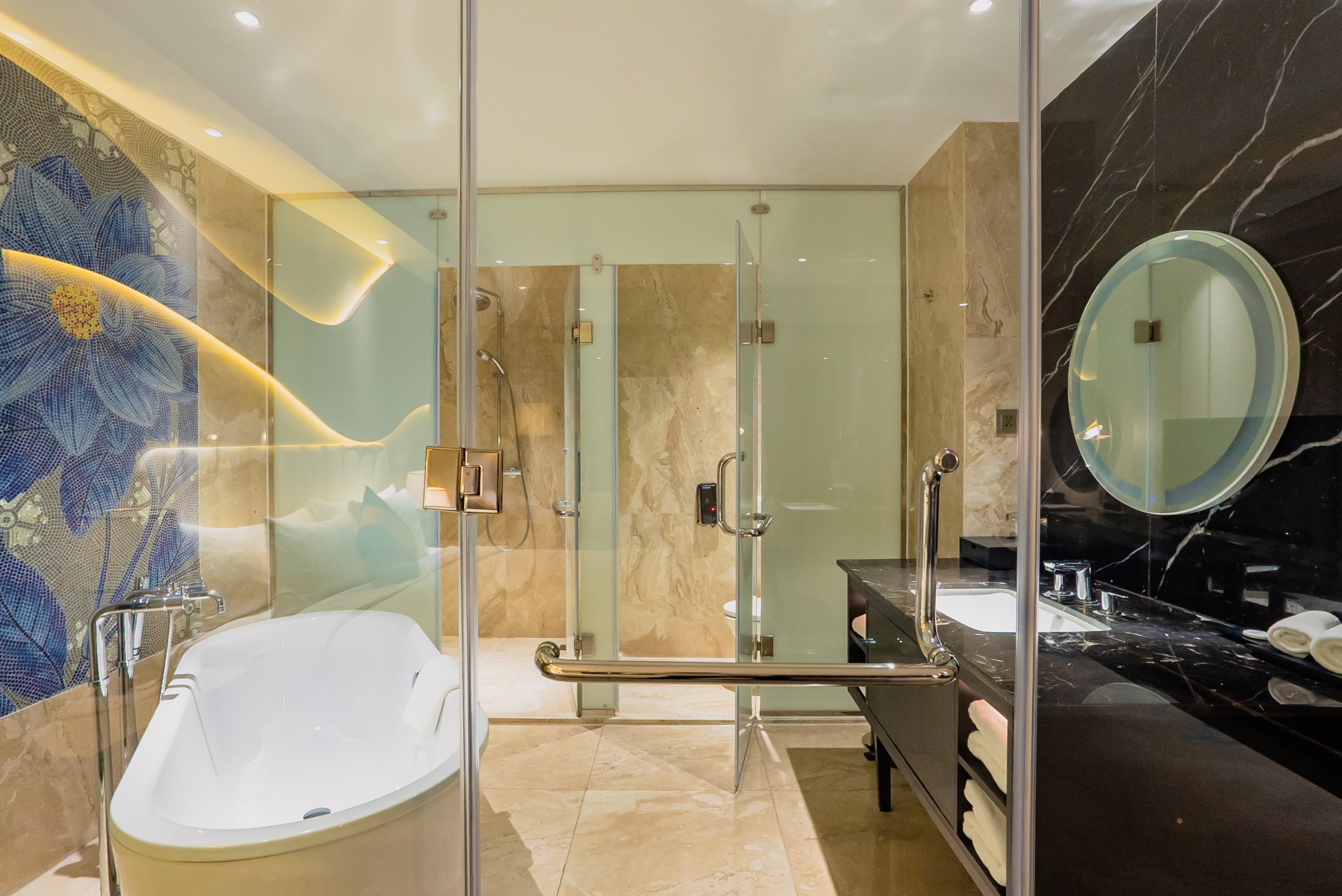 プレミアラグジュアリー