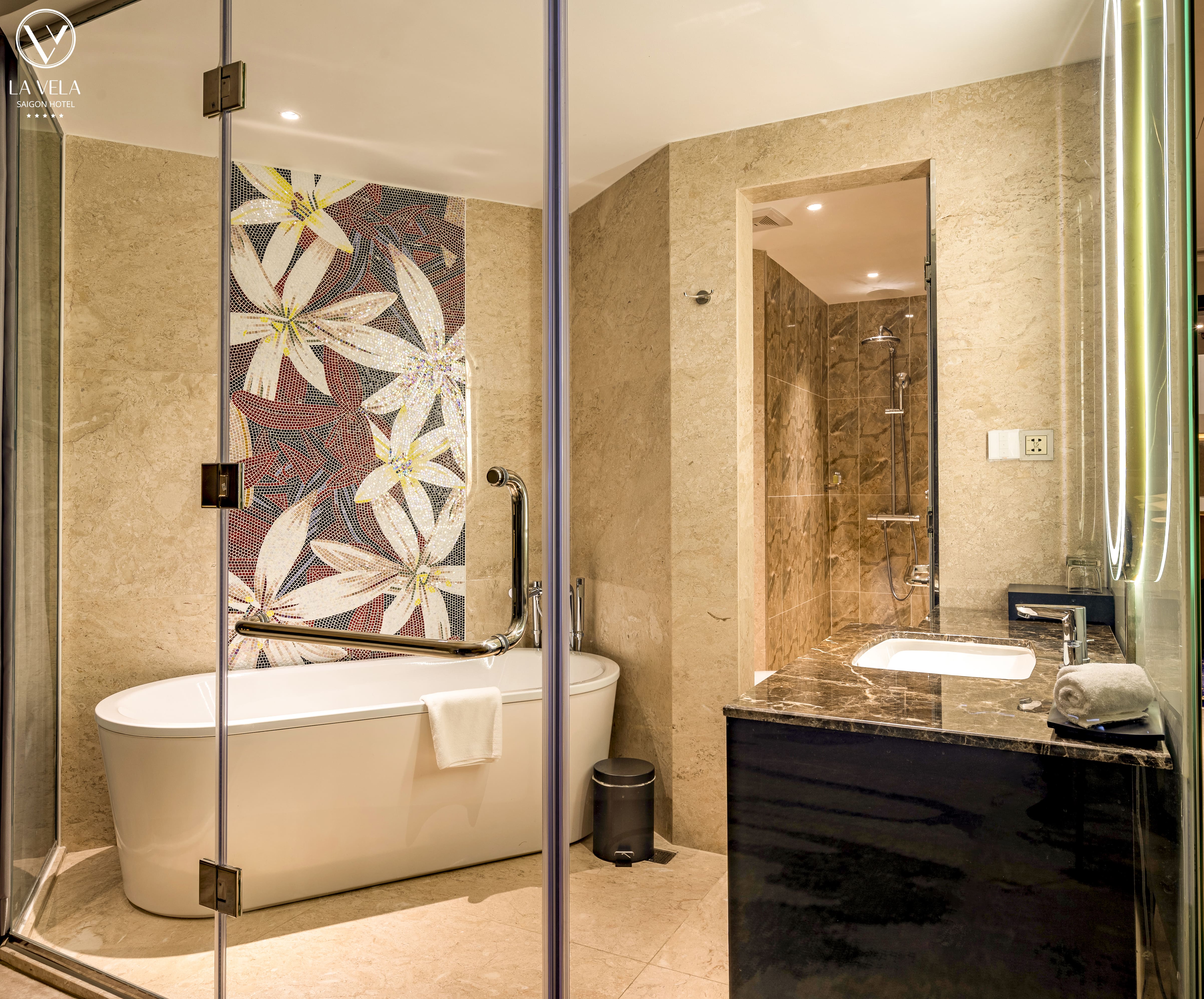 プレミアラグジュアリー