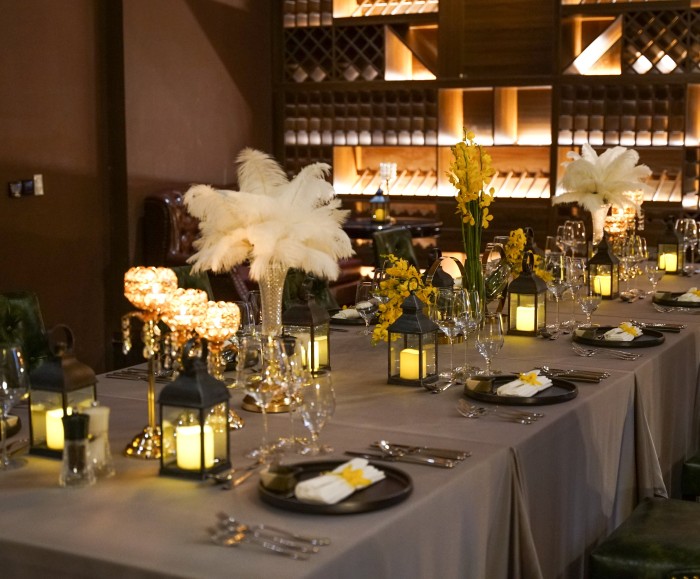 Rare Steakhouse レストラン