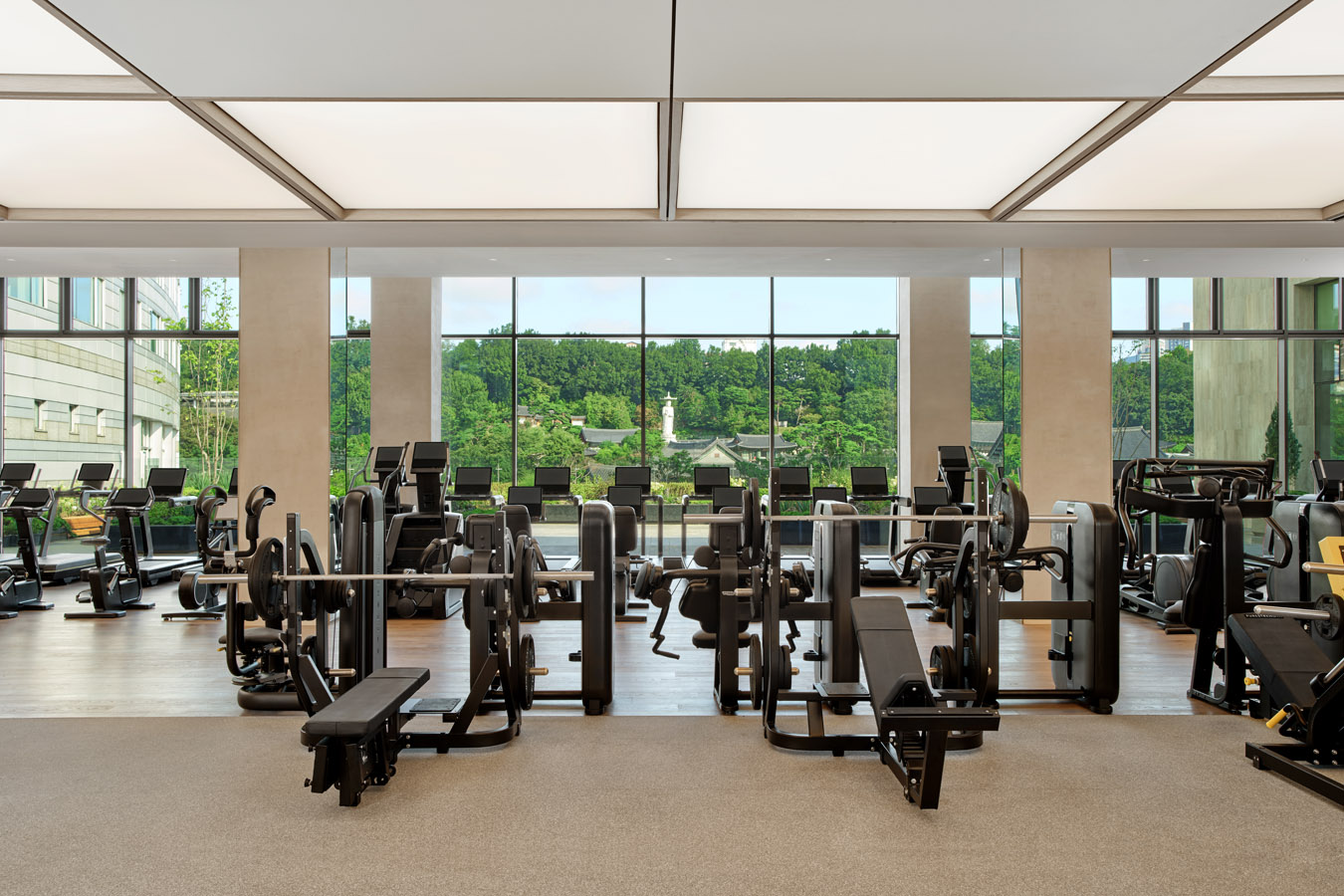 フィットネスクラブ