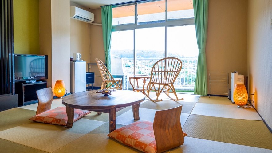 ・【305レイクビュー和モダンルーム】亀山湖や自然をご眺望いただけるお部屋です