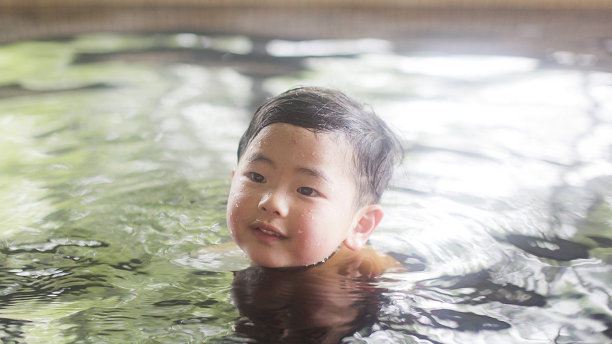 小さなお子様でも安心の泉質です。肌に刺激がないから乾燥肌にも抜群の効果がございます