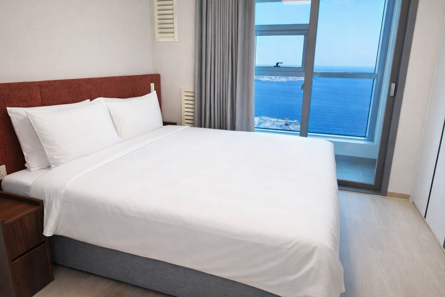 MATIE Busan Harbor City property photo 2