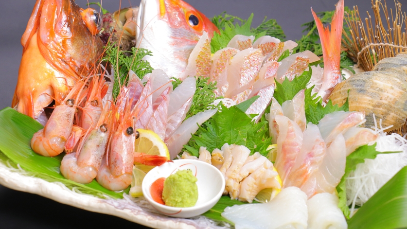 【1泊2食付き・グレードアップ会席】刺身盛りと旬魚を楽しむワンランク上♪その日一番の海の幸をご堪能