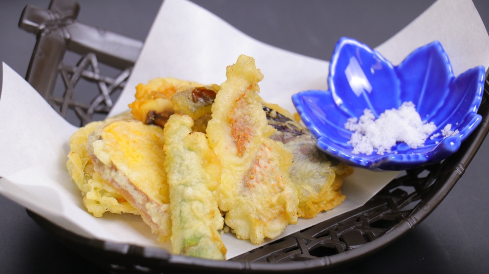 【1泊2食付き・リーズナブル会席】鮮度自慢の海の幸をお腹いっぱい♪日本海の旬味覚をリーズナブルに