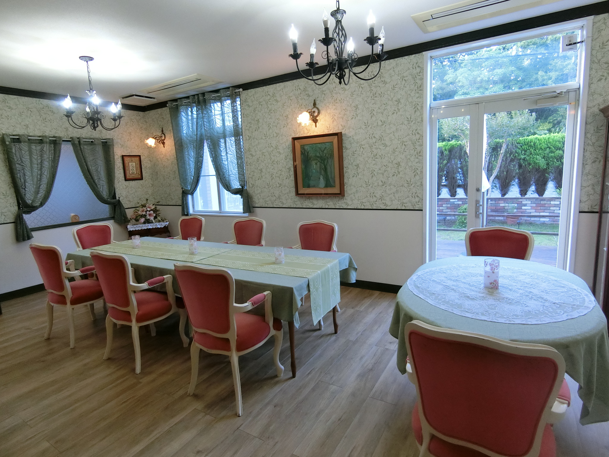レストラン（ウテナ本館）