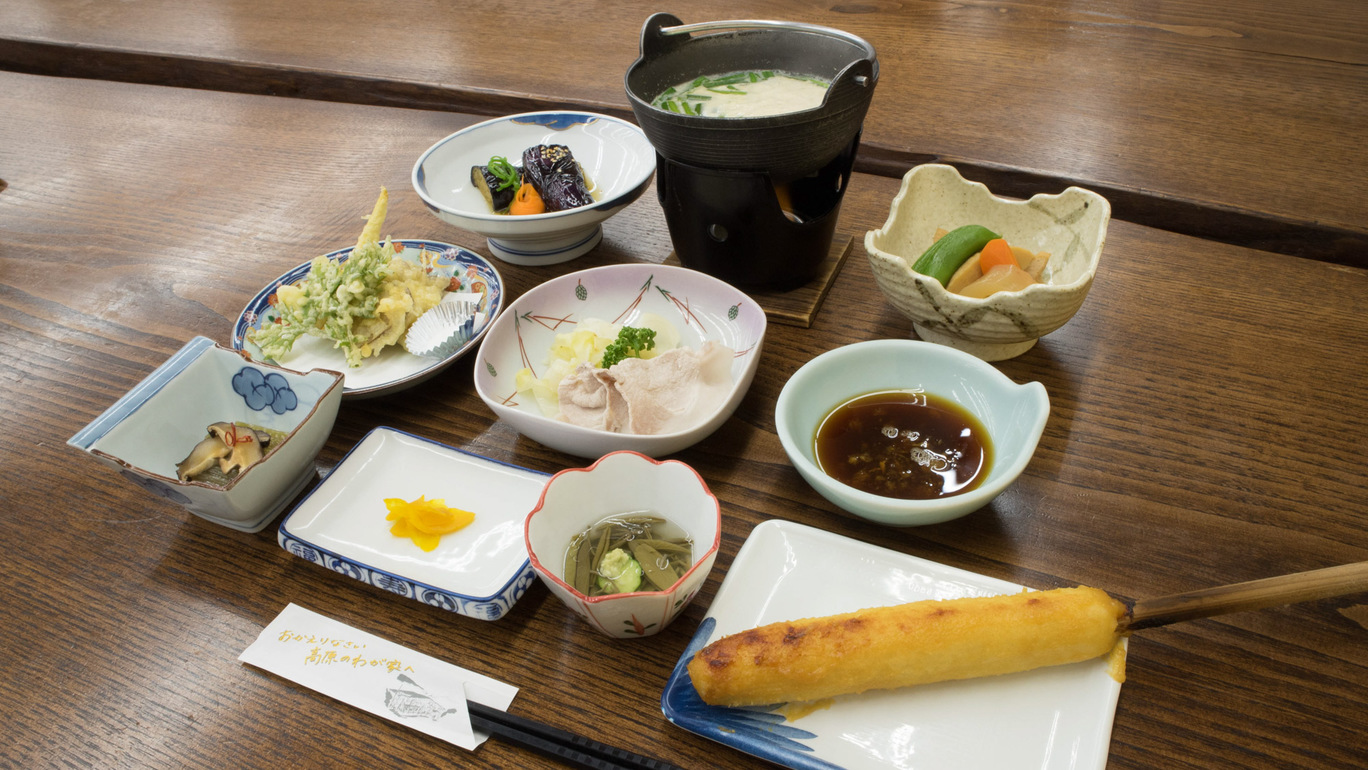 *【ご夕食一例】地場地産の食材を使用した当館オリジナルの和食膳