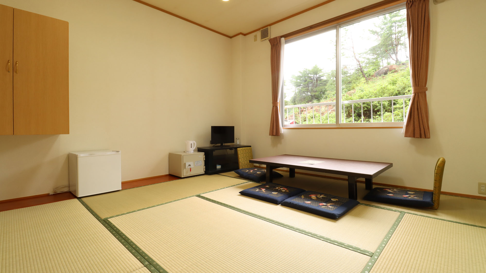 客室【和室T付き】畳の上でごろんとひと休み