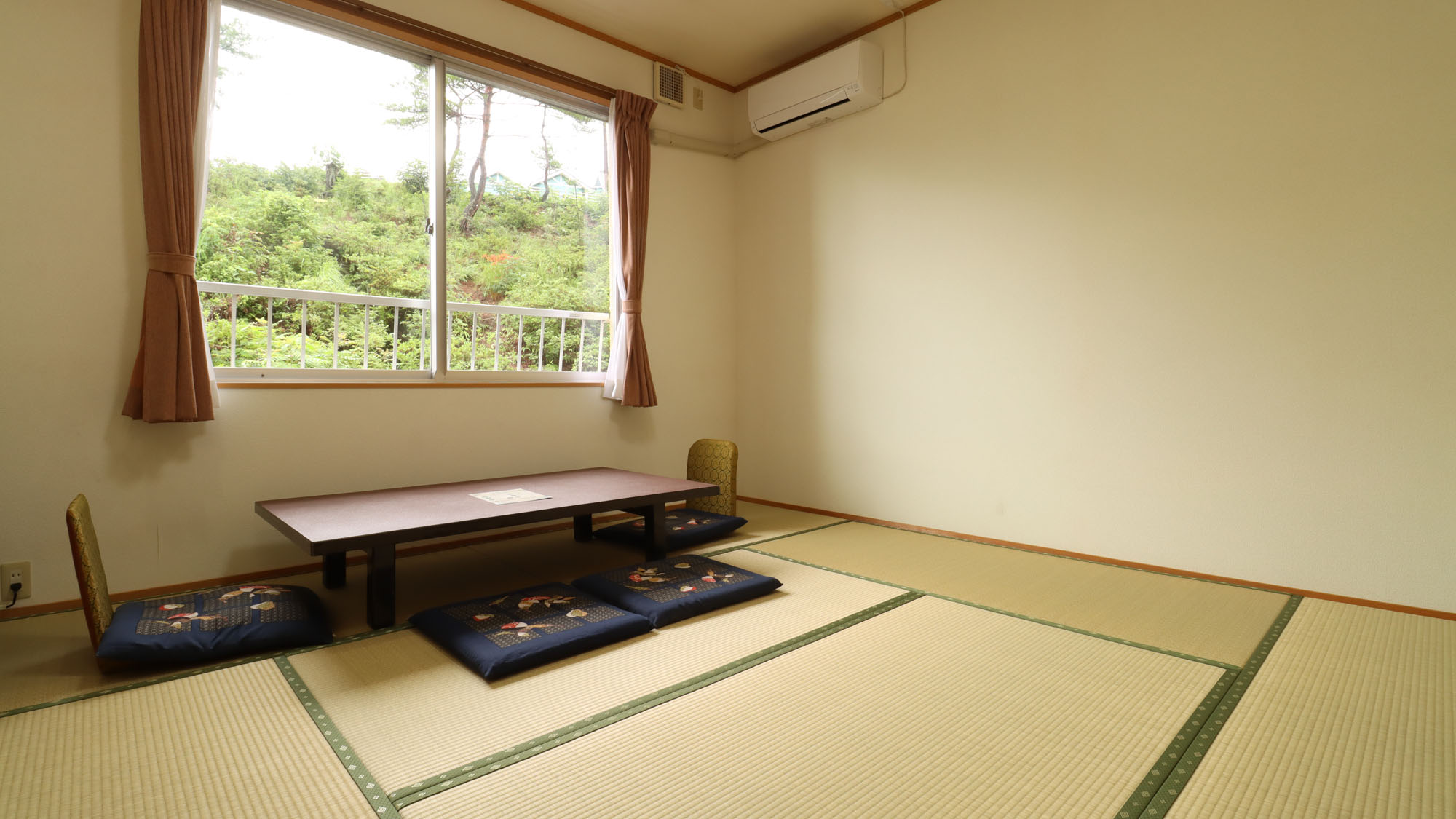 客室【和室T付き】お布団を引くタイプの和室です、小さなお子様も安心
