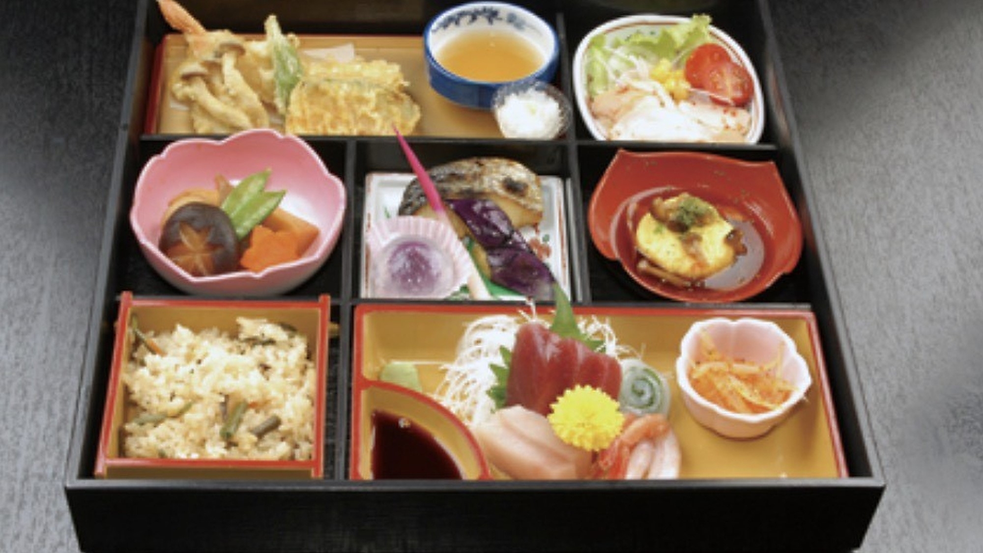 【BBQ施設利用なし】２食付き◇お部屋で楽しむ♪夕食は彩り会席弁当付きプラン
