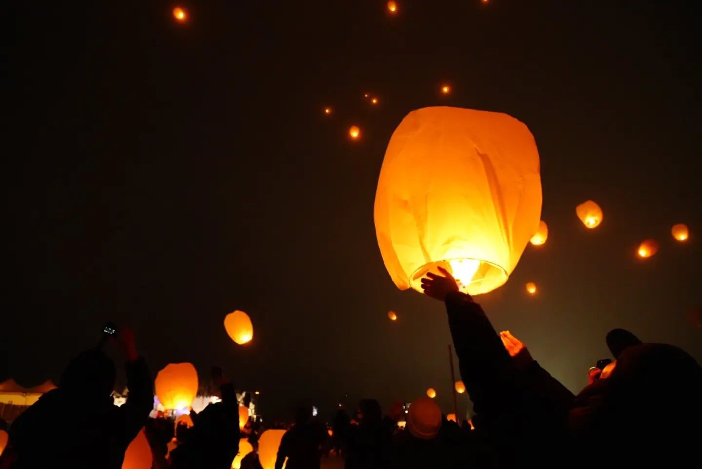 【20周年記念感謝プラン】リフト券＆スキーレンタルセット＆夕食時飲み放題など６大特典付き超お得プラン