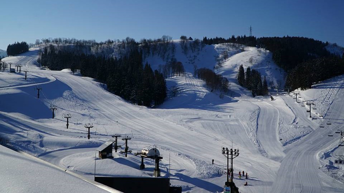 一泊二食《滞在中リフト券付・和食会席コース》スキー場直結♪レンタル品充実でお子様・初心者にもオススメ