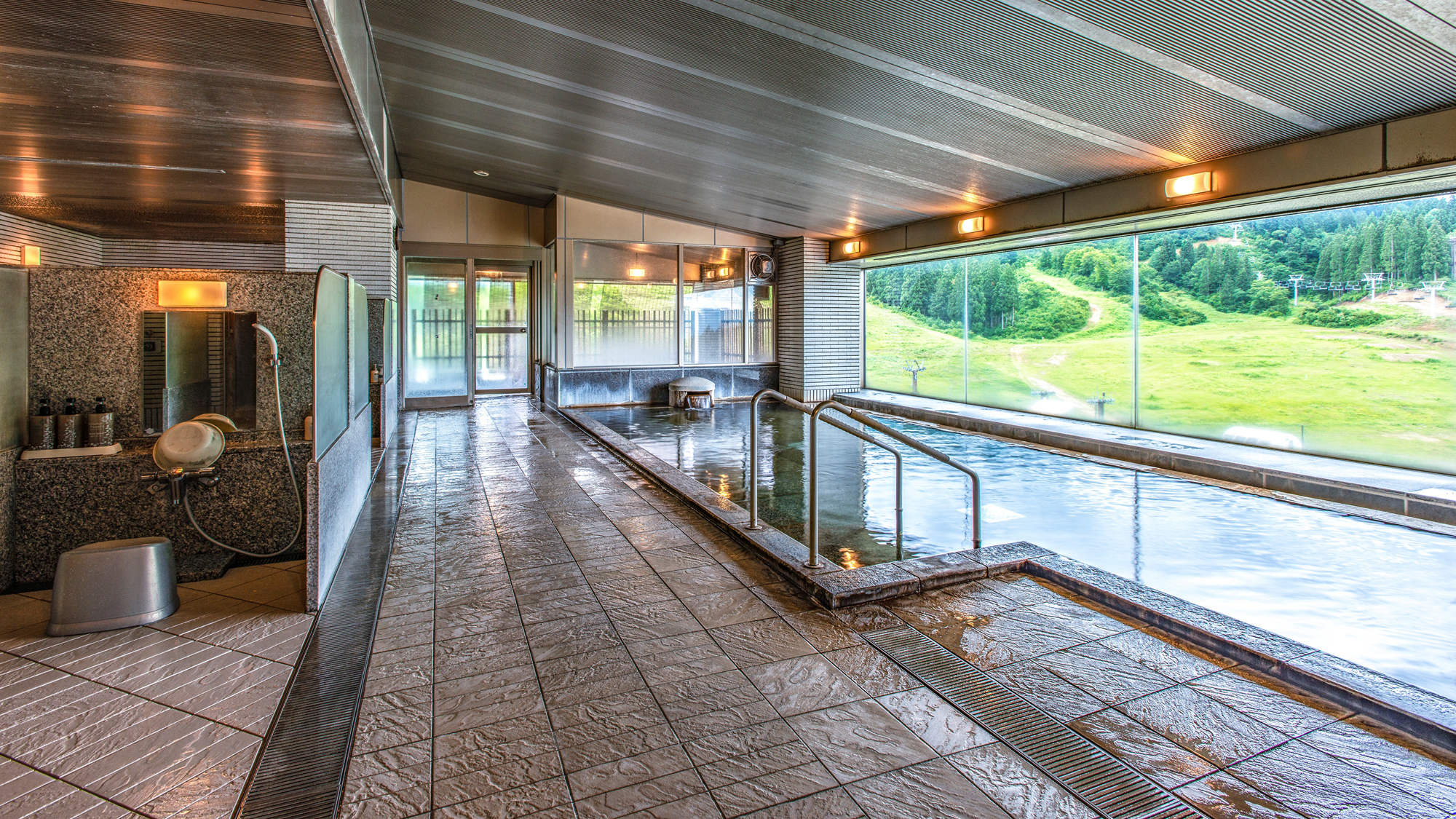 ニュー・グリーンピア津南