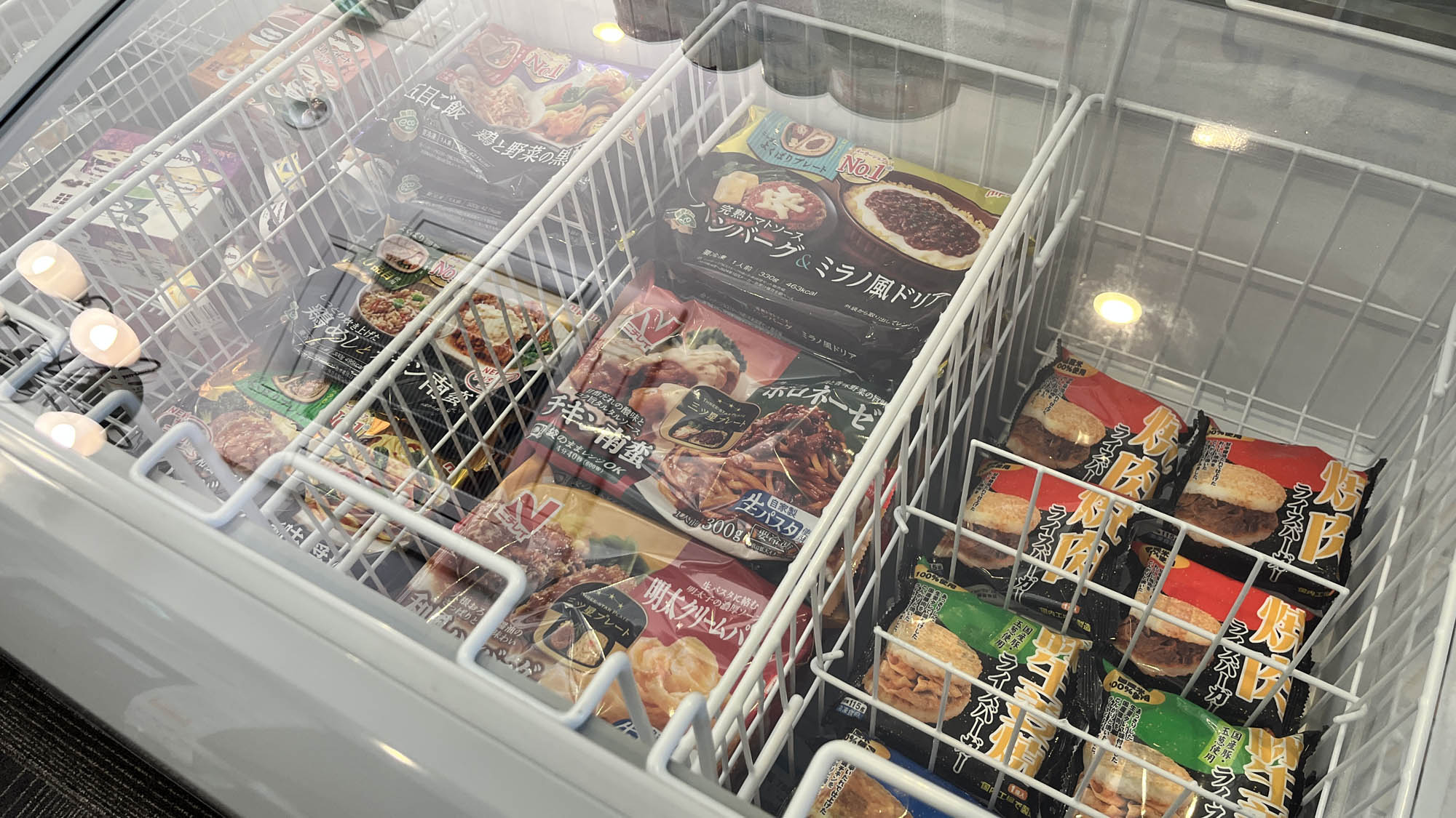 【館内】冷凍食品の販売もございます
