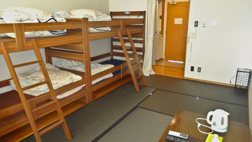 3階和室7.5畳（2段ベッド2組）／一例