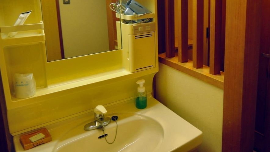 客室／一例 洗浄機能トイレ・洗面台付