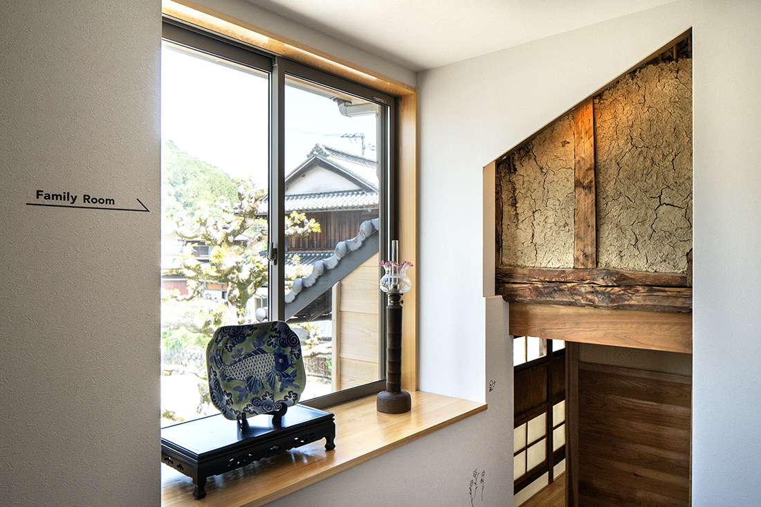 2F Window