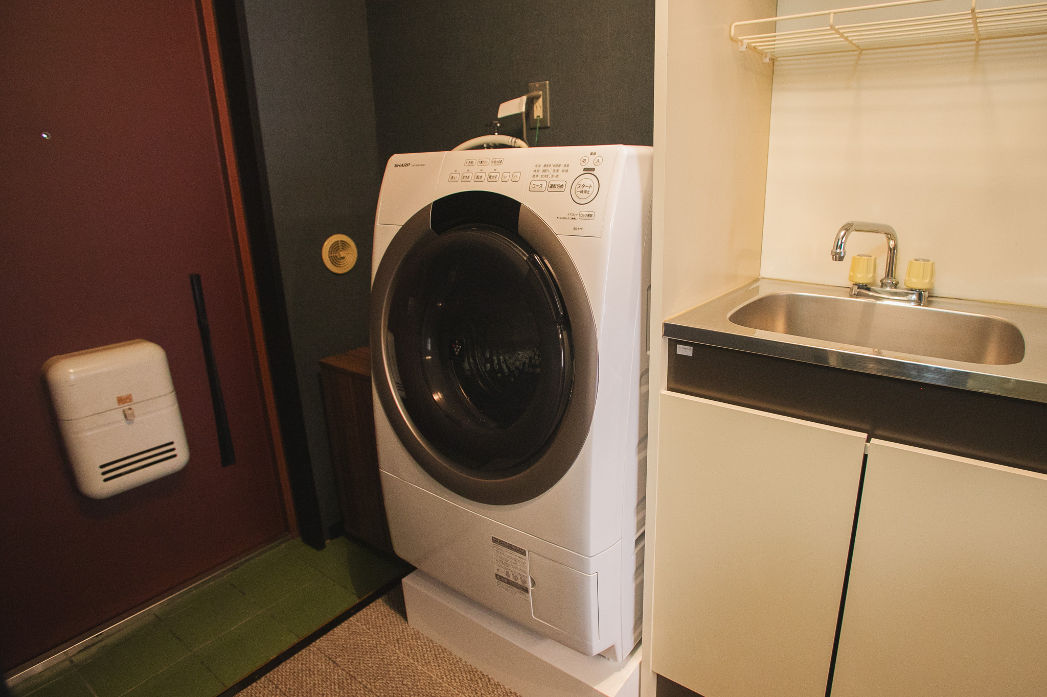 【洗濯乾燥機】長期滞在には嬉しいドラム式洗濯乾燥機