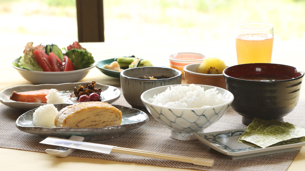 【1泊朝食のみ】朝食を食べて元気に出発！高原ステイ