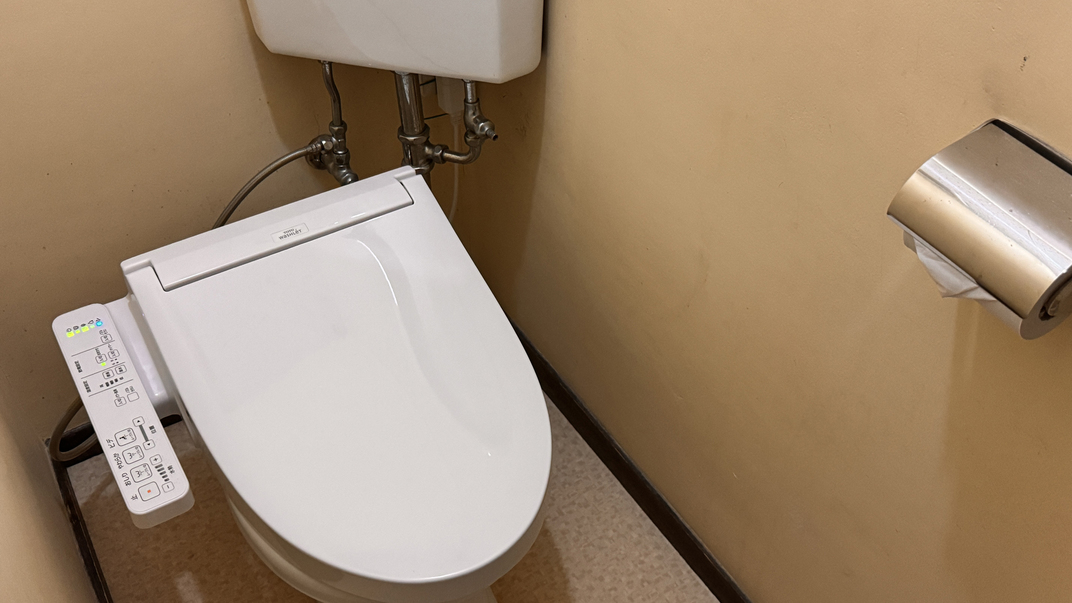 【和室】お部屋にはトイレがございます