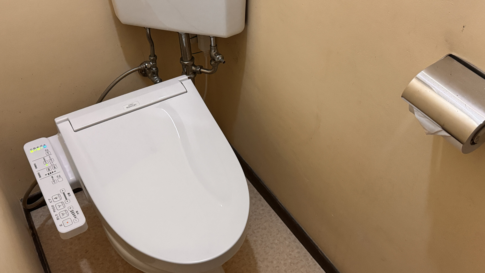【和室】お部屋にはトイレがございます
