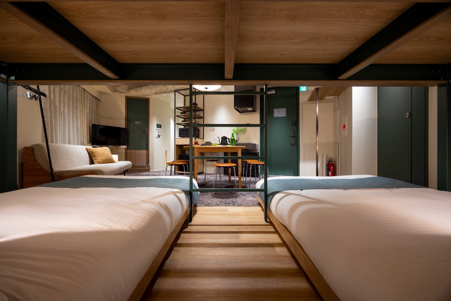 STAND HOTEL SHIMBASHI BUNK 6 For Biz（２F）