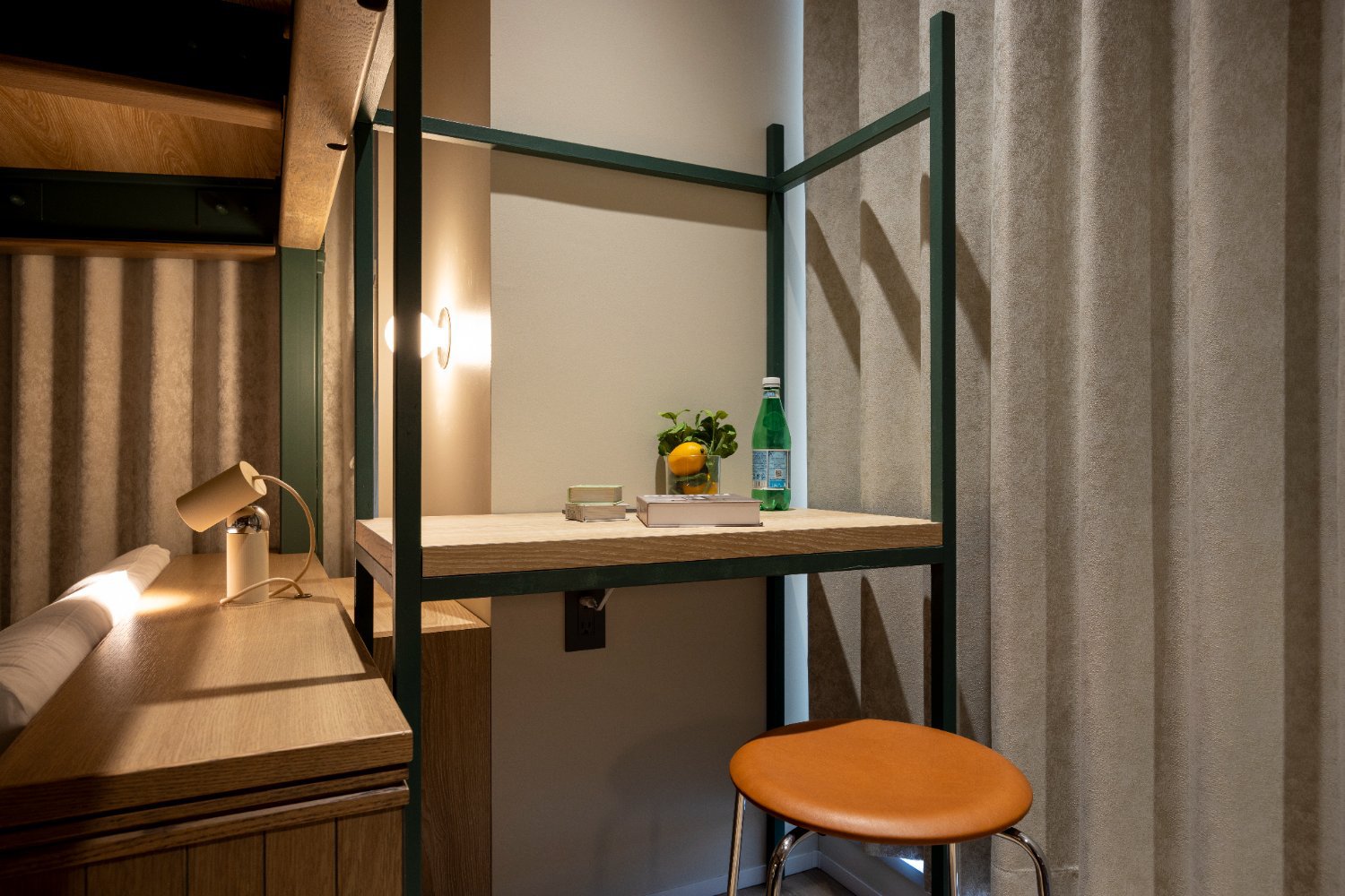 STAND HOTEL SHIMBASHI BUNK 6 For Biz（２F）