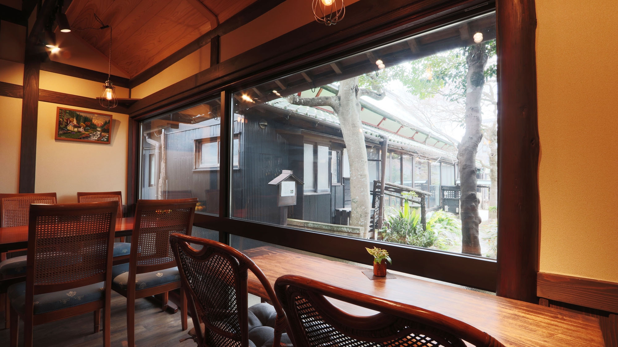 江戸時代に建てられた母屋と庭を貸切で過ごす上質な朝時間【朝食付】