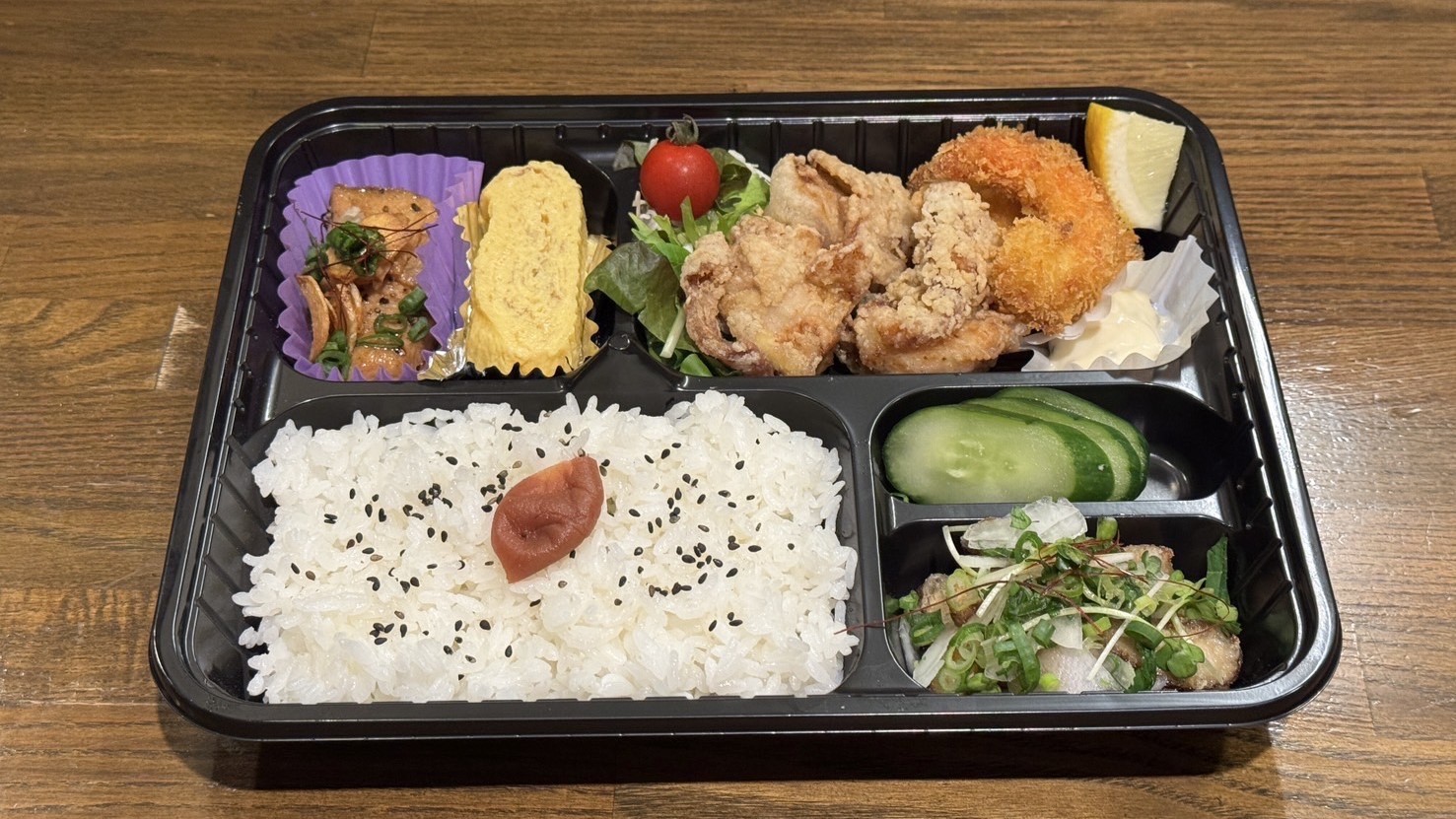 【お弁当付きプラン】夜も楽しみたい方に♪魚屋直営「肴屋しんたく謹製」刺身付き弁当をご堪能（一泊二食）