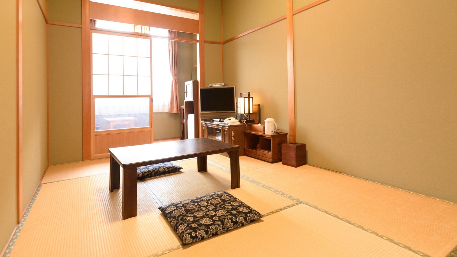 和室三人部屋