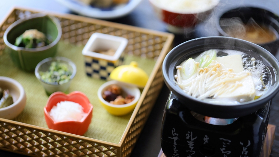 【一泊朝食付きプラン】奥飛騨・松本の中継地点に♪【20時までチェックインOK】