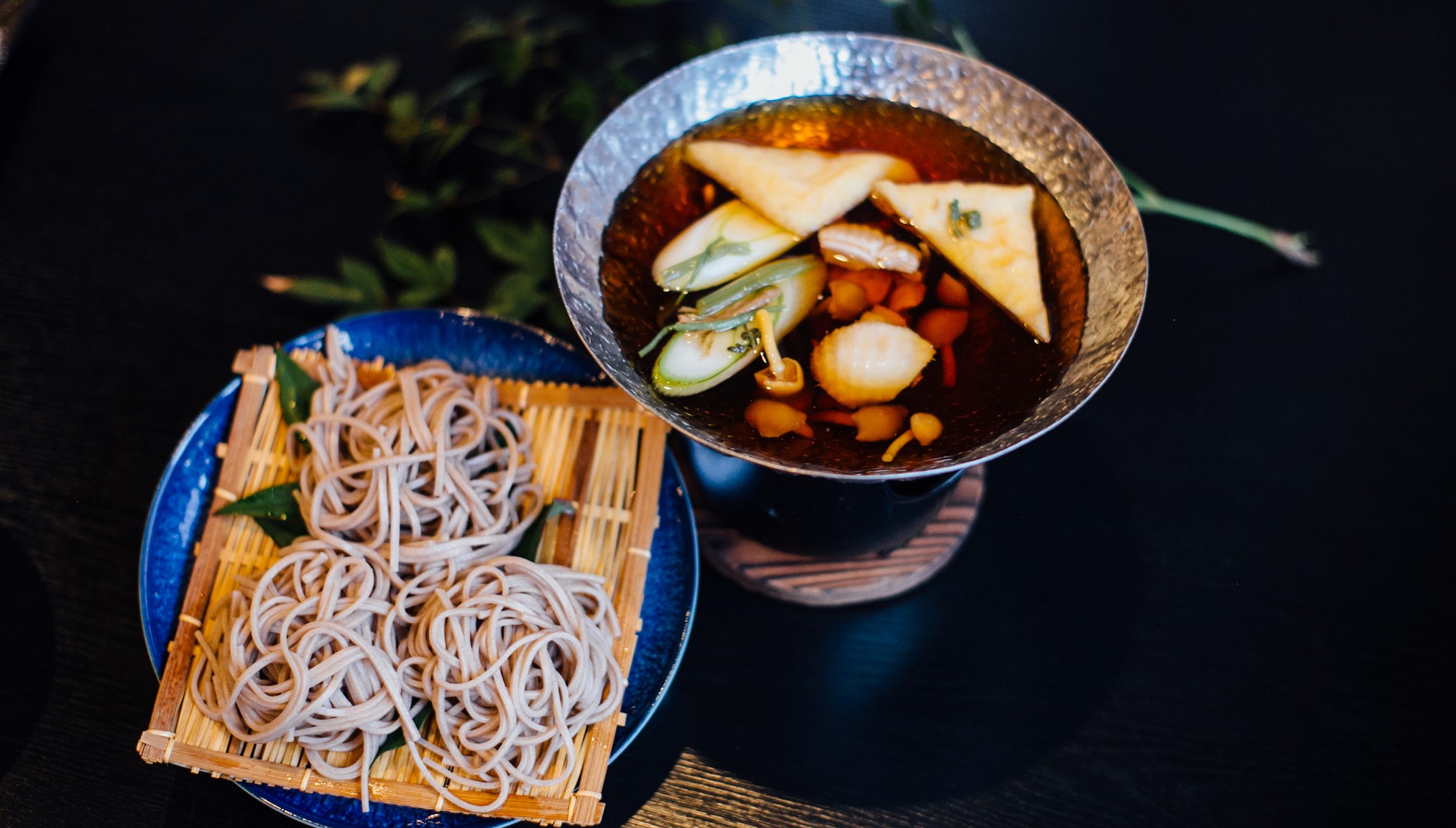 【冬季限定】とうじ蕎麦 鍋の中にそばをいれてお召し上がりください。