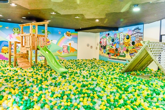 【記念日】誕生日やお子様の大切なお祝いに♪1泊3食ご当地ビュッフェ＆飲み放題★貸切風呂や遊び全て無料