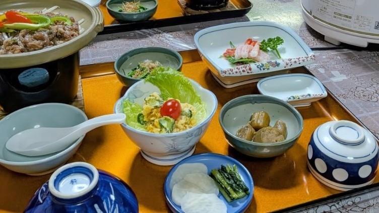 【17時後チェックイン〜翌朝８時半前チェックアウト・平日時短２食付きプラン】駐車場、洗濯機無料