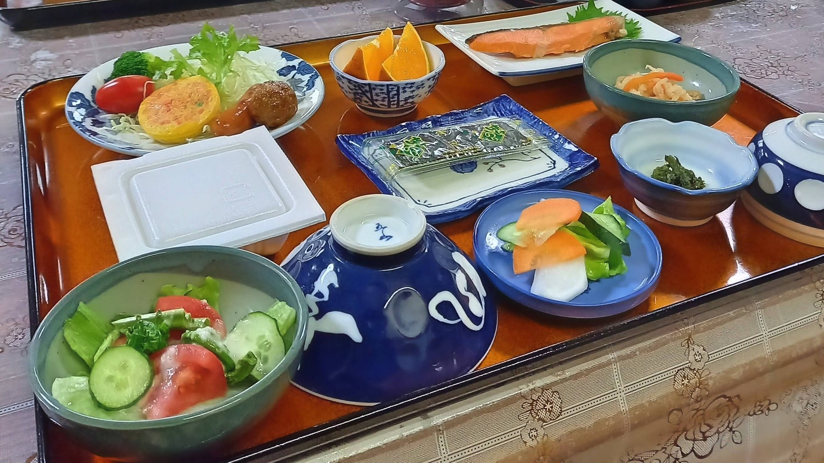 【南魚沼産コシヒカリ朝食付プラン】JR石打駅の近くです。コンビニ徒歩５分。清津峡、上越国際、石打。