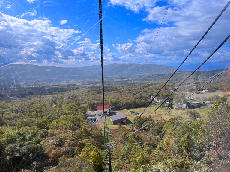 【朝食つき】＜夏のゴンドラチケット付き＞この季節だけの絶景！羊蹄山など雄大な自然を一望
