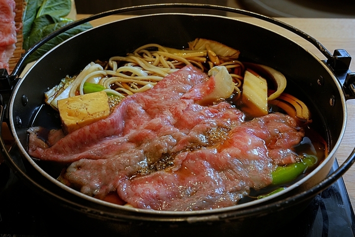 【選べる夕食「鍋」プラン】4種の味から！朝食は選べる3種鍋と九種彩り小鉢の和朝食orホットサンド★