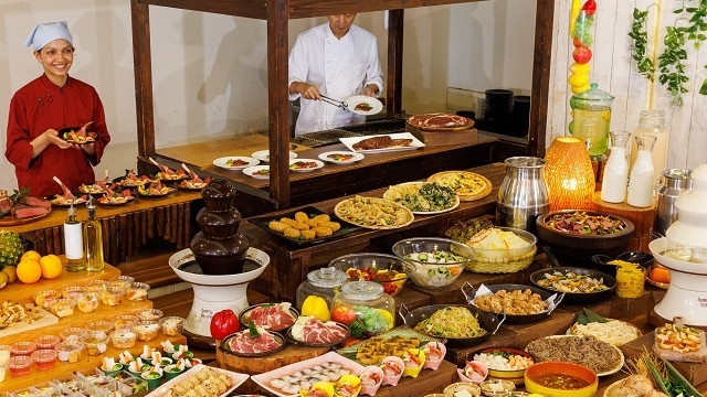 蒜山ジャージー牛ステーキが食べ放題！２０２５春のひるぜん高原ビュッフェ宿泊プラン