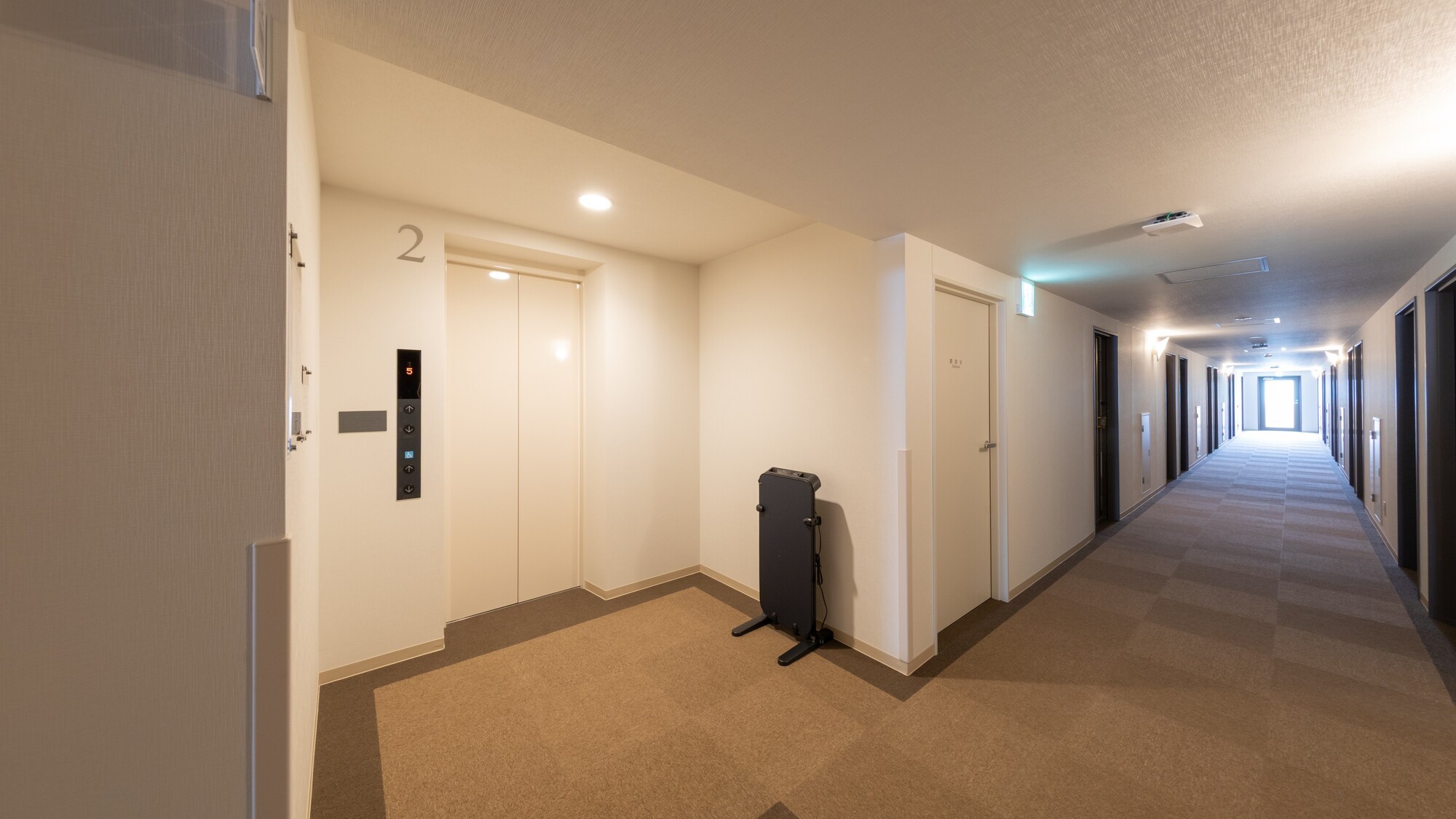 エレベーターホール（客室階）