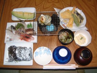 海は目の前！家族や友人と民宿で過ごす夏休み【部屋食】