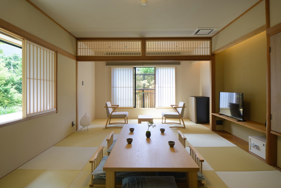 【4泊以上】箱根仙石原｜大自然・観光便利｜源泉かけ流し温泉｜広々ラウンジ｜最大7名｜103向日葵