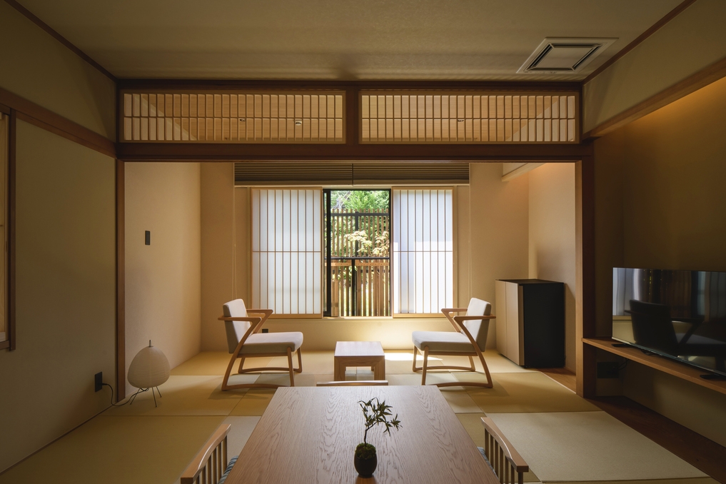 【4泊以上】箱根仙石原｜大自然・観光便利｜源泉かけ流し温泉｜広々ラウンジ｜最大7名｜103向日葵