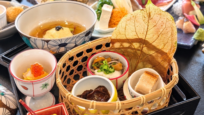 【お日にち限定〇お値打ち限定会席】紅葉薫る山陰の味覚と自家源泉を愉しむ旅