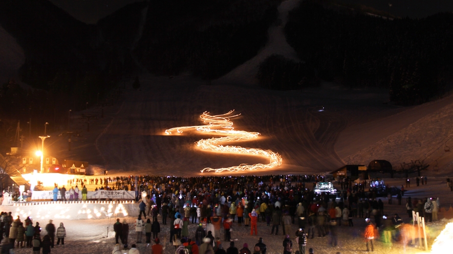 【冬の灯明夜祭り】野沢温泉スキー場で開催されるイベント